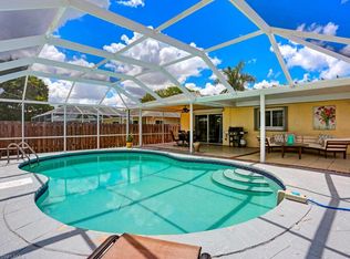 625 97th Ave N, Naples, FL 34108