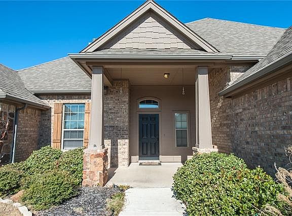 4th image of 801 Blue Quail Dr