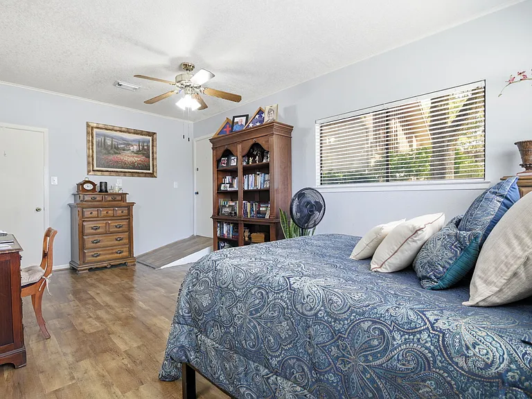 701 Oakland Hills Ln — Photo 25