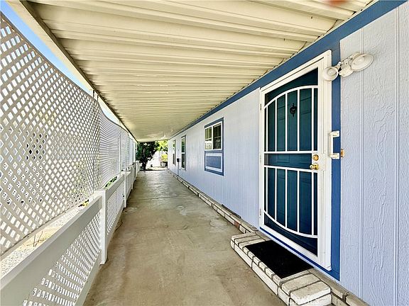 4th image of 24600 Mountain Ave Space 92