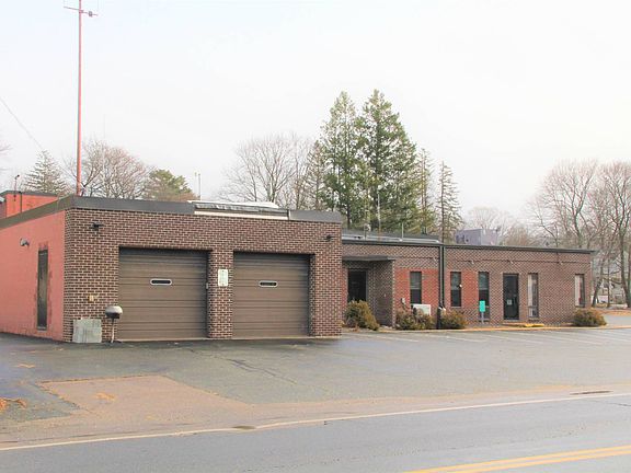 3rd image of 157 South St