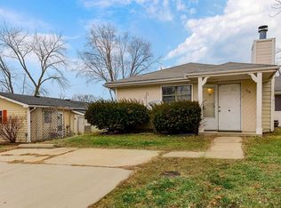 112 E Sunrise Dr, Belton, MO 64012