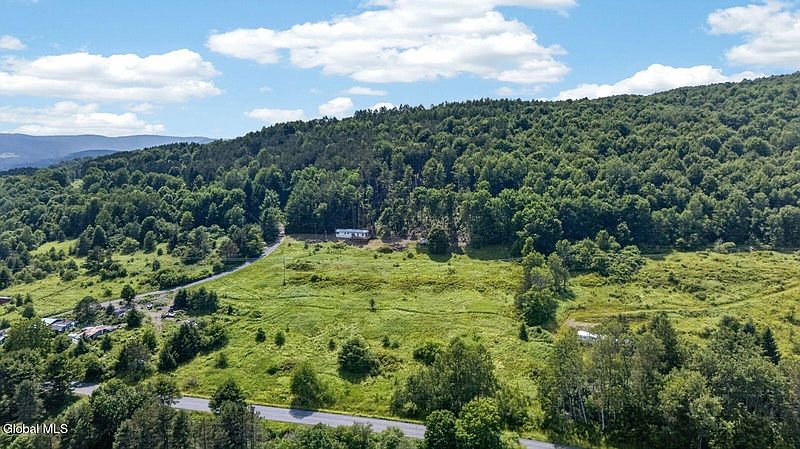4th image of 118 Lookout Drive