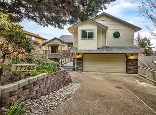 17765 Hillside Dr, West Linn, OR 97068