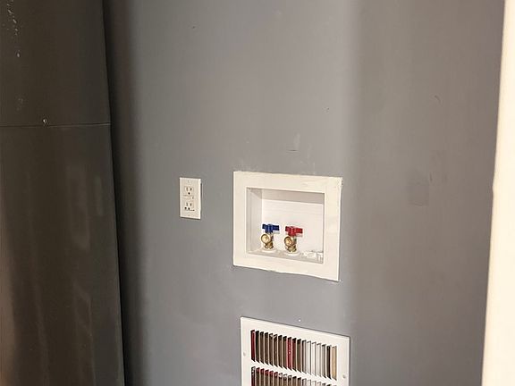5th image of 23 Leming St