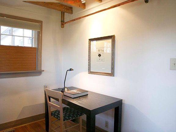 2nd image of 1812 Ashwood Ave #3