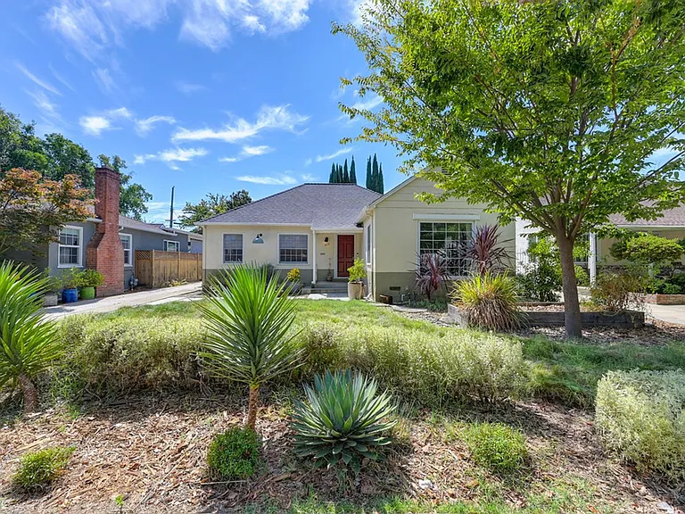 1250 Perkins Way — Photo 3