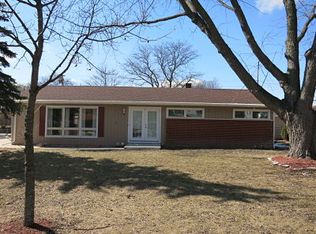 4537 N 107th St, Wauwatosa, WI 53225