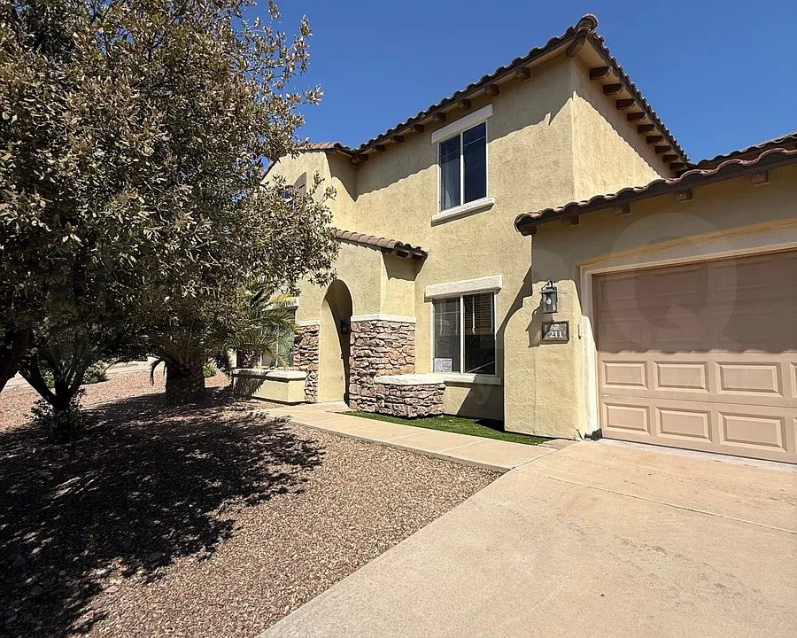 211 E Camino Rancho Cielo