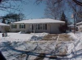 1313 Amber Dr, Montgomery, IL 60538