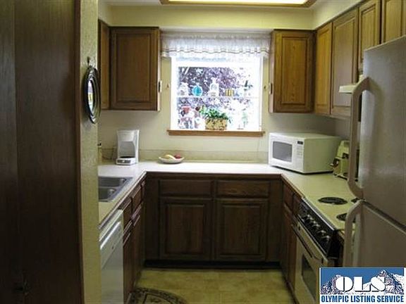4th image of 133 Hilltop Dr Unit D