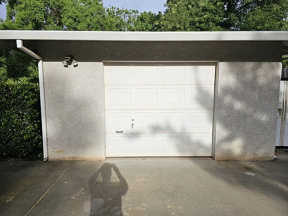 4th image of 1 Garwood Ln