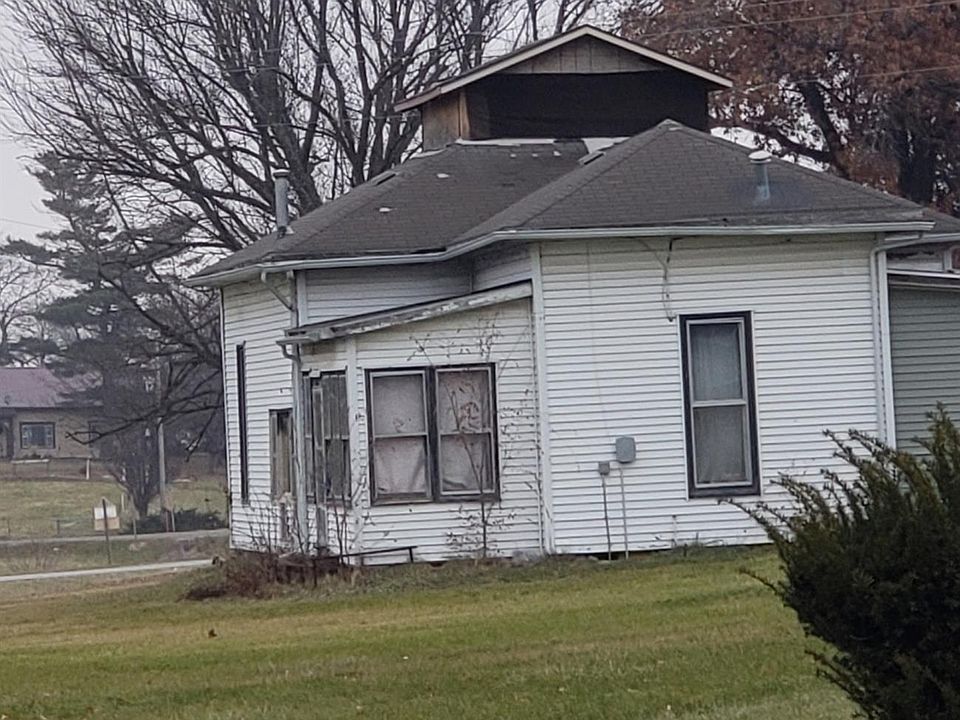 2nd image of 412 N Main St