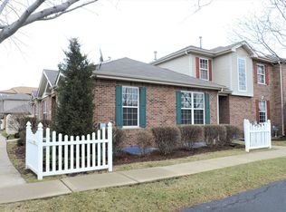 6582 Pine Lake Dr, Tinley Park, IL 60477