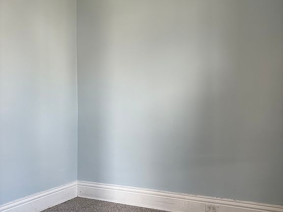5th image of 631 Woodlawn Ave #2