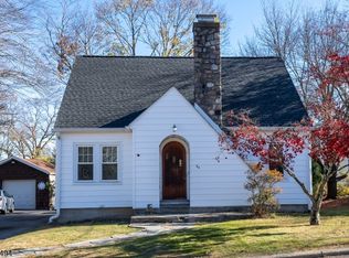 36 Spring St, Butler, NJ 07405