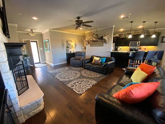 4th image of 831 Avenue S
