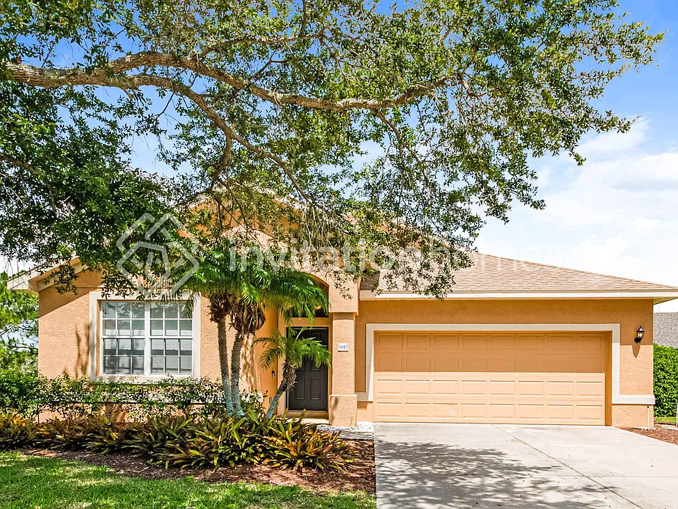 5015 Lakehurst Ct