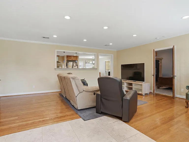 9629 Maribelle Way — Photo 4