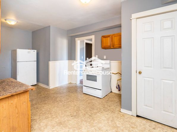 568 Farrington St APT 1