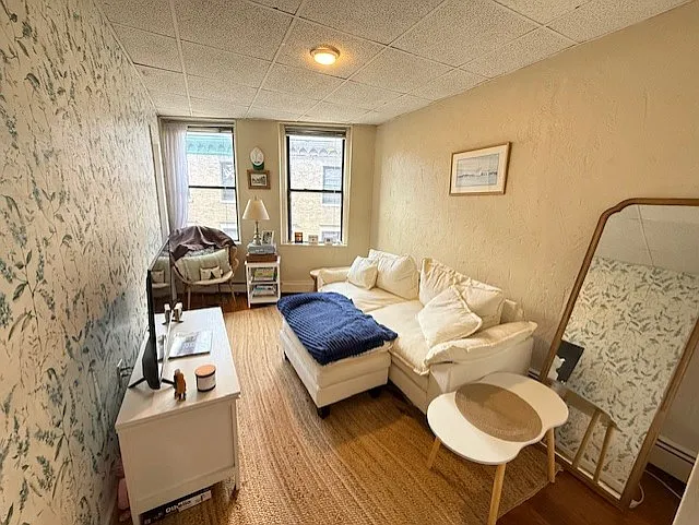 23 Charter St #4 — Photo 1