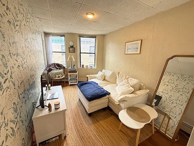 1st image of 23 Charter St #4