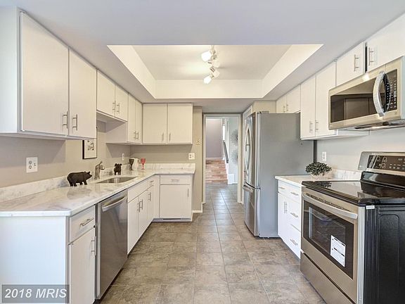 5th image of 4156 Elizabeth Ln