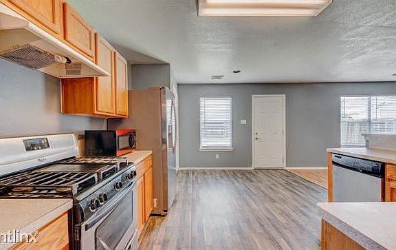 5th image of 1919 Adobe Stone Dr