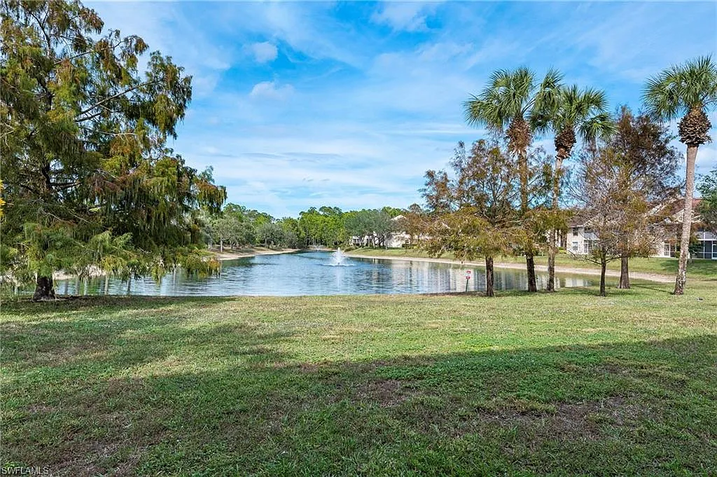 3 bed, 2.0 bath, 1630 sqft, $3,850 — Photo 2