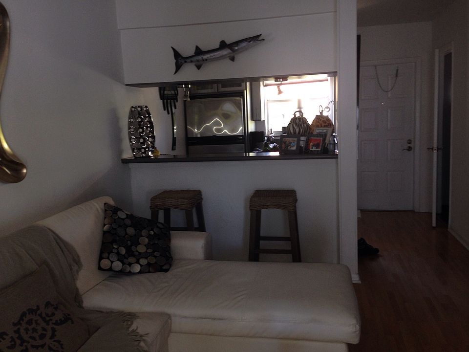 1st image of 798 Crandon Blvd APT 15