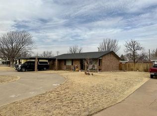 1906 W 19th St, Plainview, TX 79072