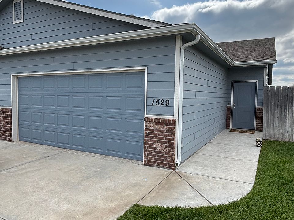 1st image of 1529 E Olive Ct
