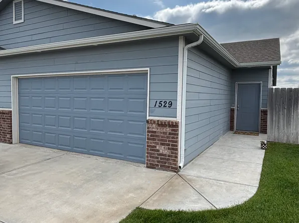 1529 E Olive Ct, Andover, KS 67002