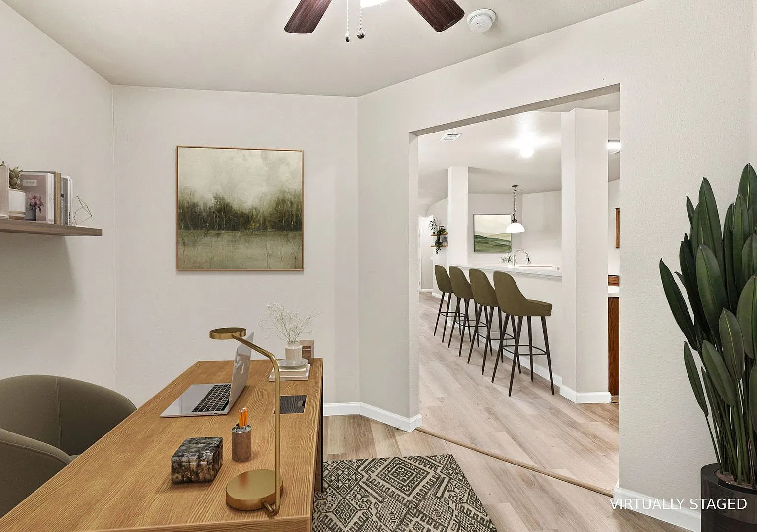 Charming 3 Bedroom - Available Now!! **Move In Special 50% Off 2nd Full Months Rent** — Photo 4