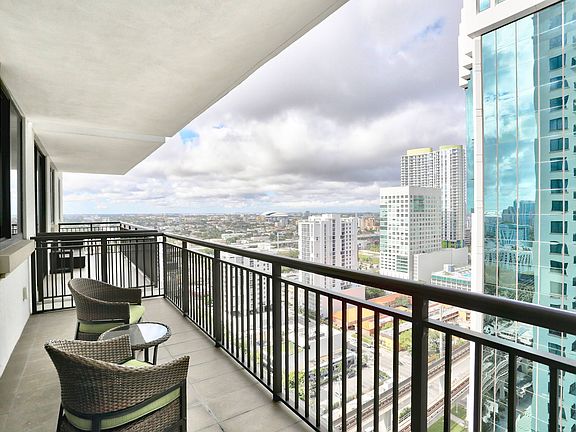 2nd image of 999 SW 1st Ave #2415-1