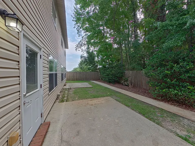 2240 Hadleigh Hills Ct — Photo 20