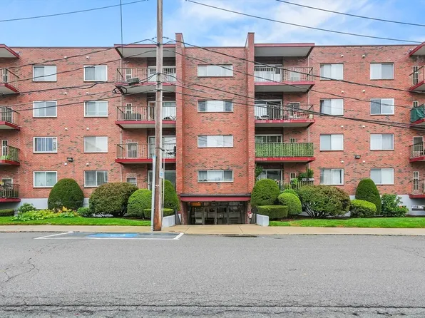 10 Foster St APT 506, Wakefield, MA 01880