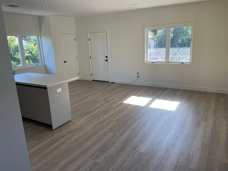 4121 Monroe St — Photo 5