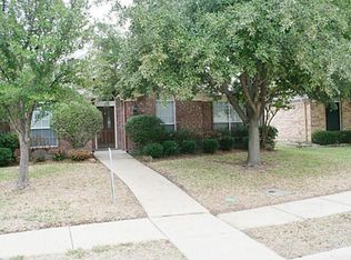 224 Touchdown Dr, Irving, TX 75063