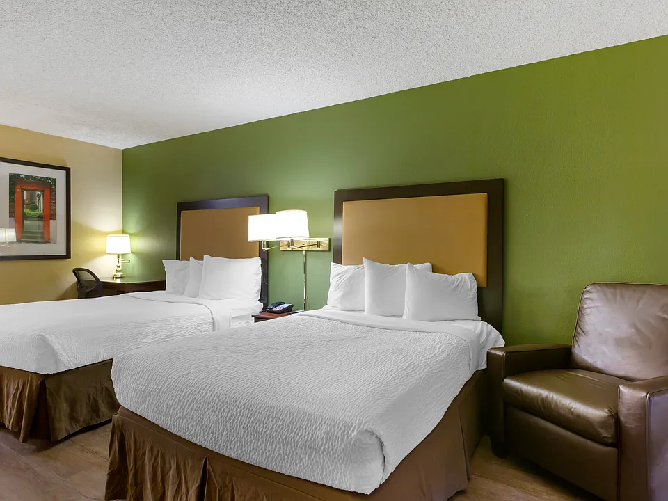 Studio Suite - 2 Full Beds