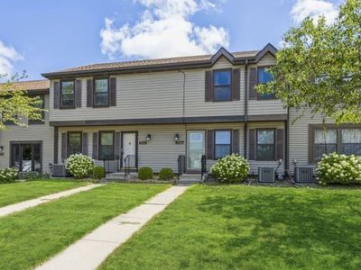 4457 88th St #E, Urbandale, IA, 50322