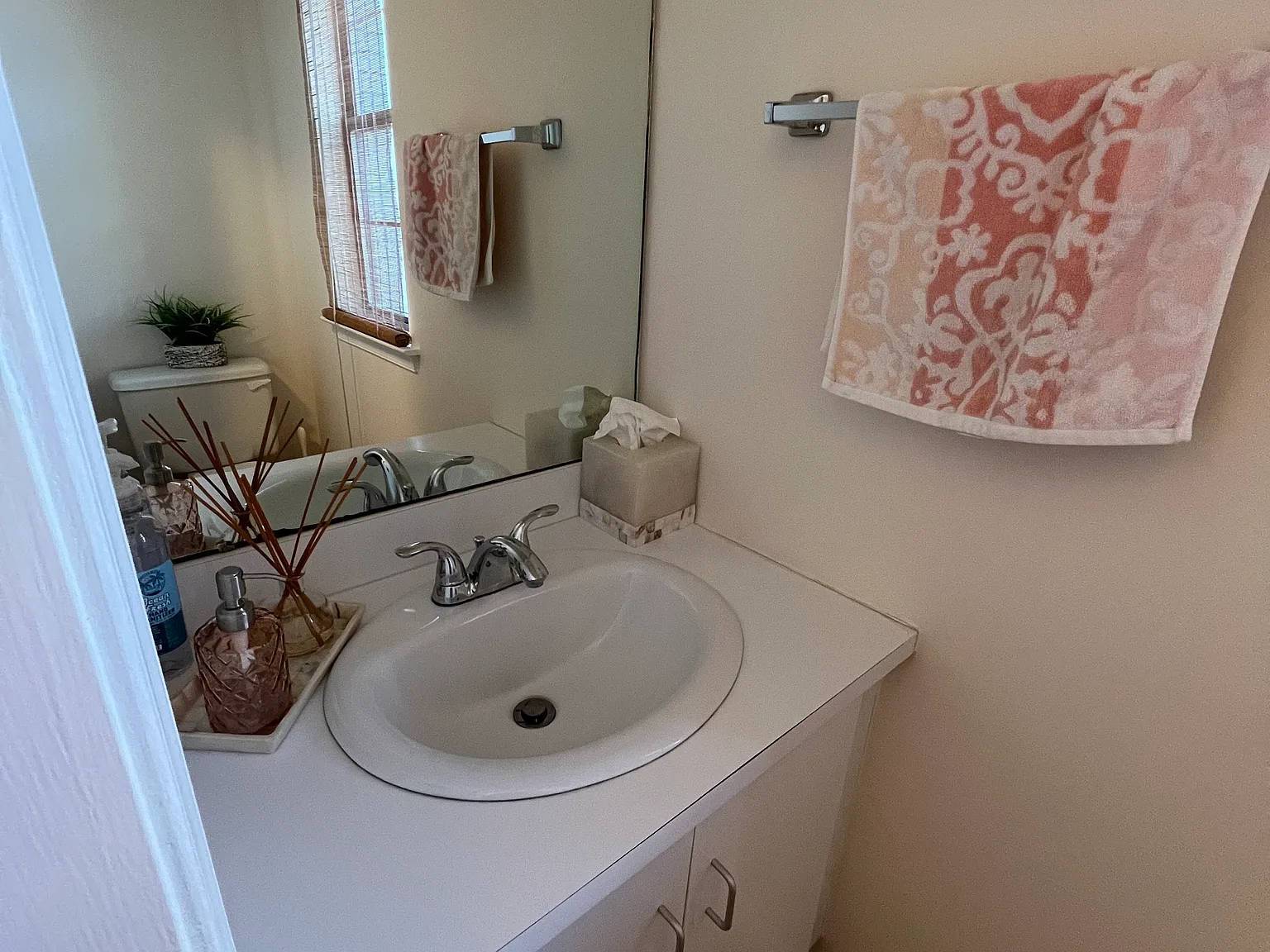 3 bed, 2.5 bath, 1350 sqft, $3,000 — Photo 4