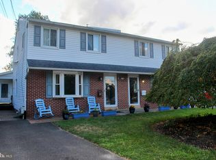 586 Olive St, Warminster, PA 18974