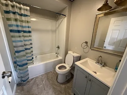 618 Broadway Blvd #2 — Photo 4