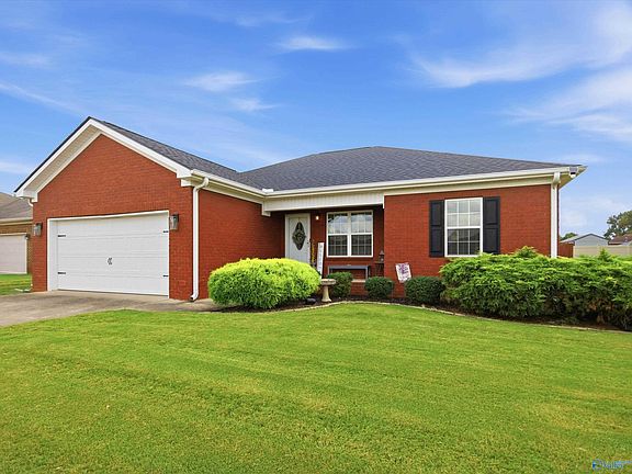 4th image of 104 Ivy Darlene Dr
