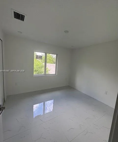 3131 NW 60th St #0 — Photo 5