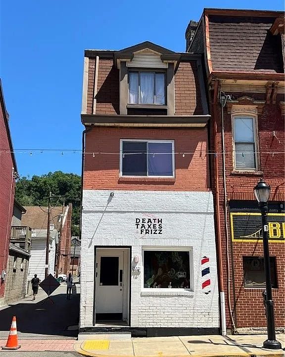 1st image of 911-912 Main St #2
