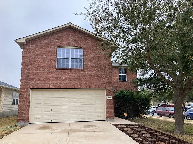4 bed, 2364 sqft, $1,950 — Photo 1