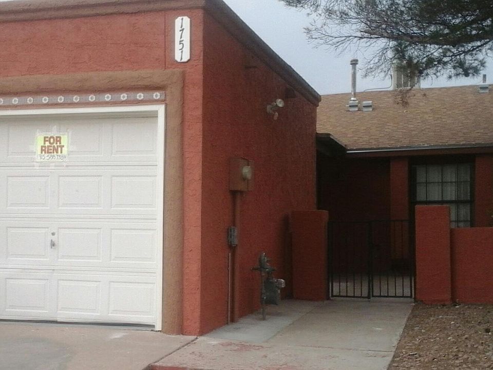 1st image of 1751 Villa Santos Cir