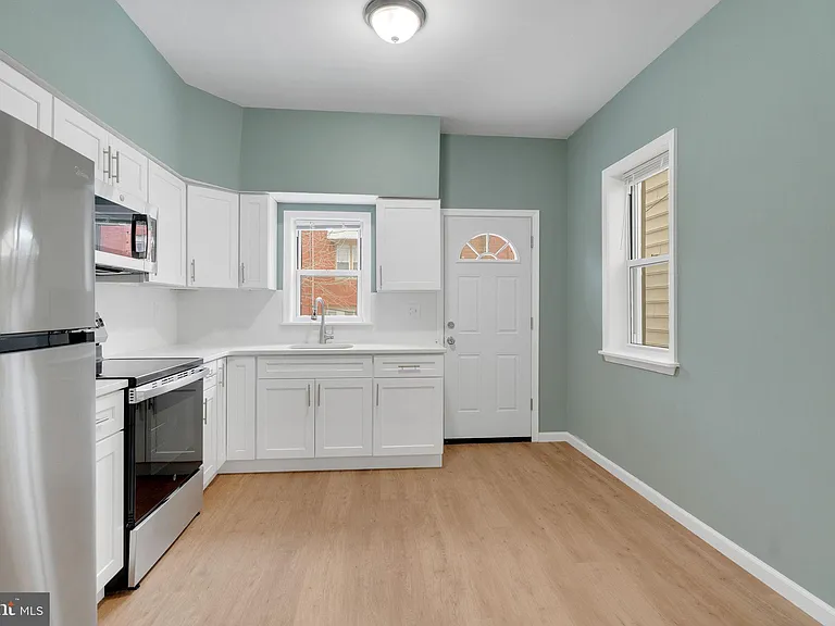 435 N 32nd St #1 — Photo 10